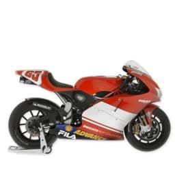 Show details for Ducati - Desmotromik Technik mit 16 Ventilen Capirossi 1st Victory (Catalunya 2003) 1/6 Picture of Ducati - Desmotromik Technik mit 16 Ventilen Capirossi 1st Victory (Catalunya 2003) 1/6